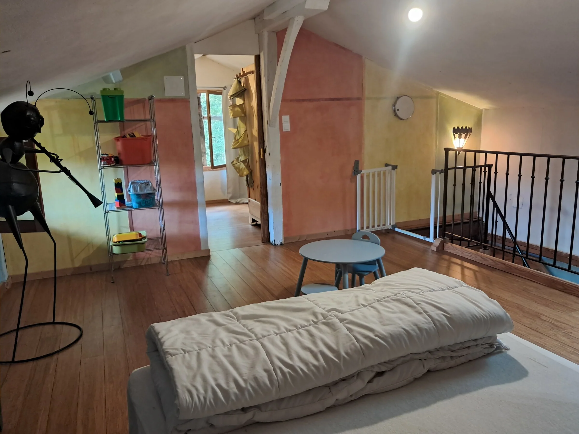 Mezzanine and shared area in the main house